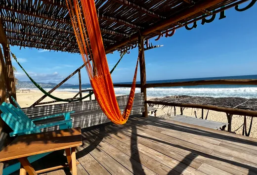 Club de playa con hamaca