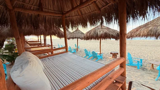 Club de playa con hamaca