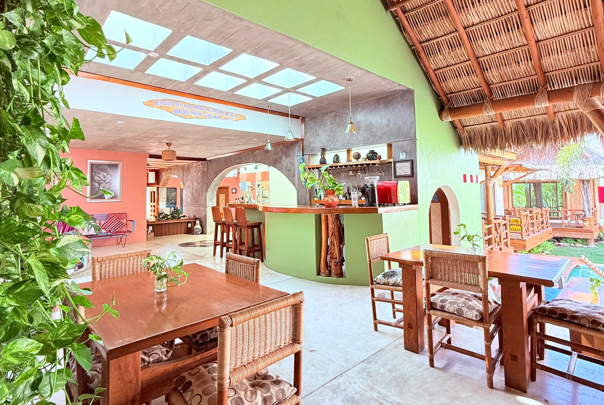 Foto de la recepcion y lobby del hotel